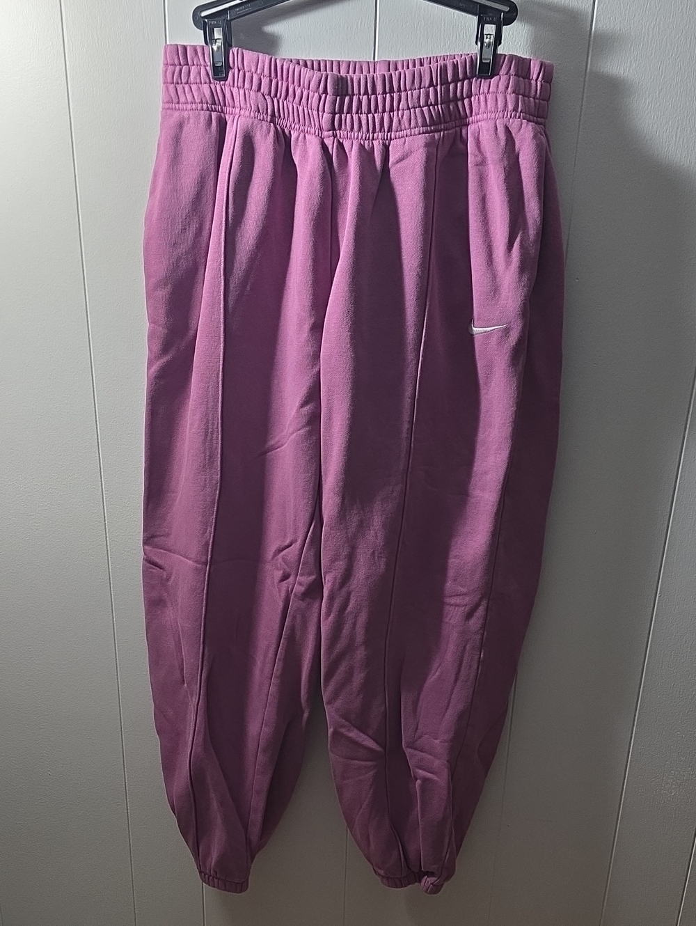 Nike Women’s Mauve Pink Elastic-Waist Joggers